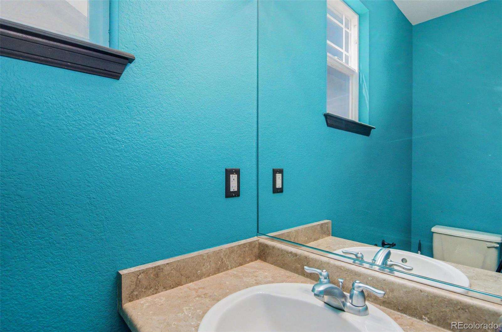 MLS Image #18 for 25502 e 2nd place,aurora, Colorado