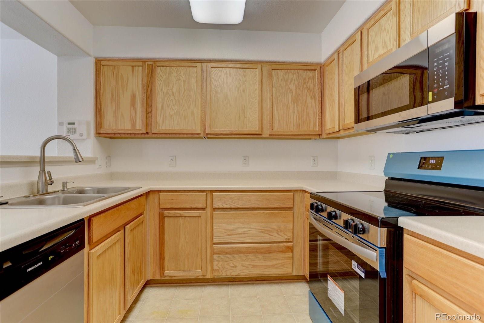 MLS Image #5 for 5733 s addison court c,aurora, Colorado