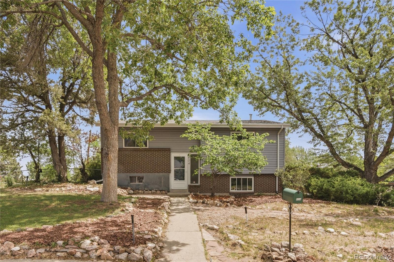 MLS Image #0 for 804 s queen way,lakewood, Colorado