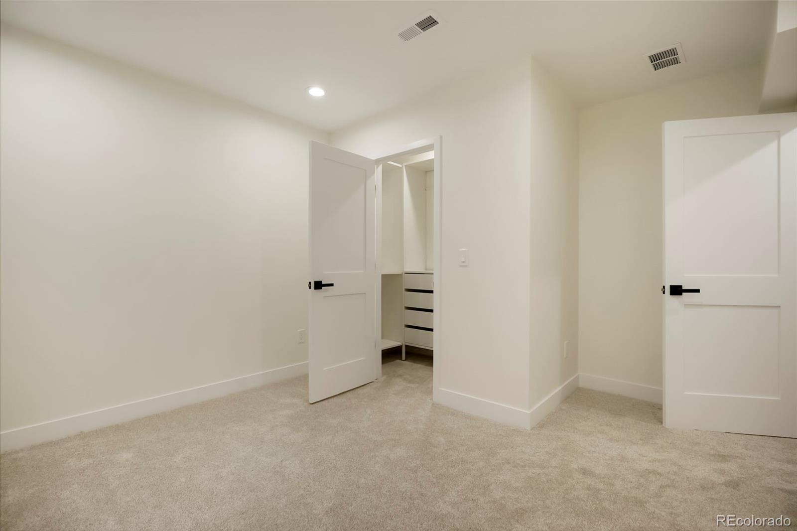MLS Image #29 for 784  locust street,denver, Colorado