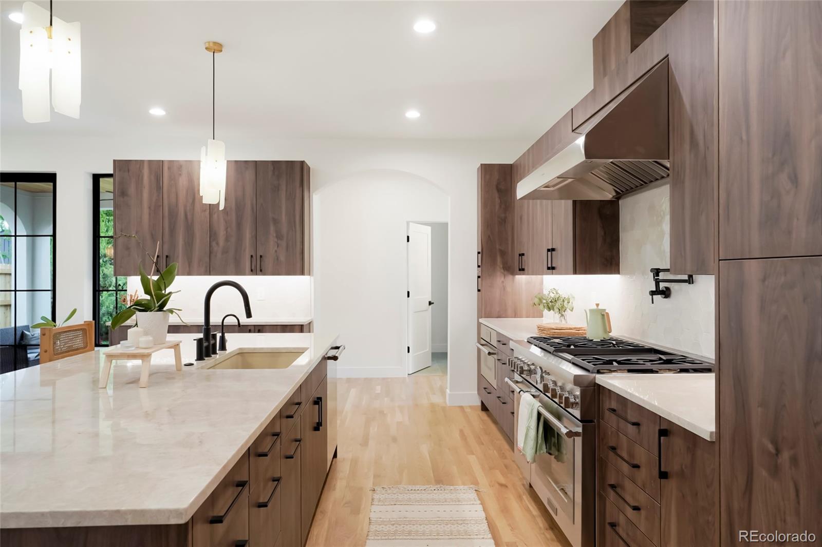 MLS Image #8 for 784  locust street,denver, Colorado