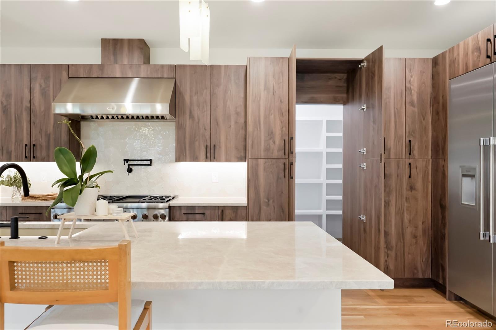 MLS Image #9 for 784  locust street,denver, Colorado