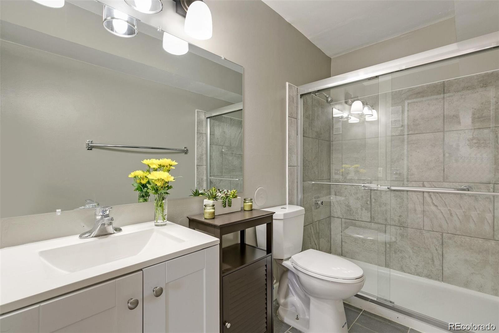MLS Image #13 for 10150 e virginia avenue,denver, Colorado