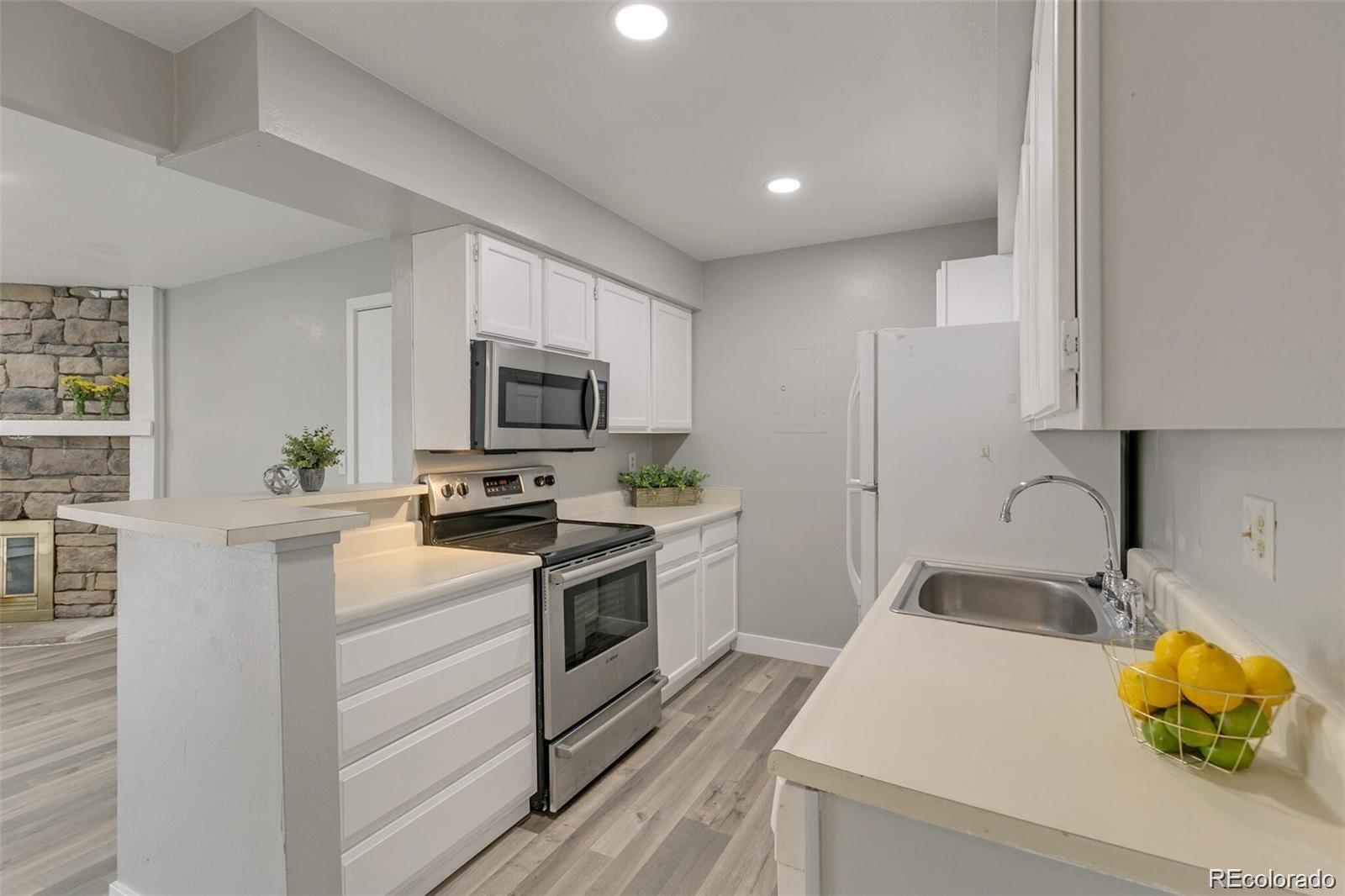 MLS Image #6 for 10150 e virginia avenue,denver, Colorado