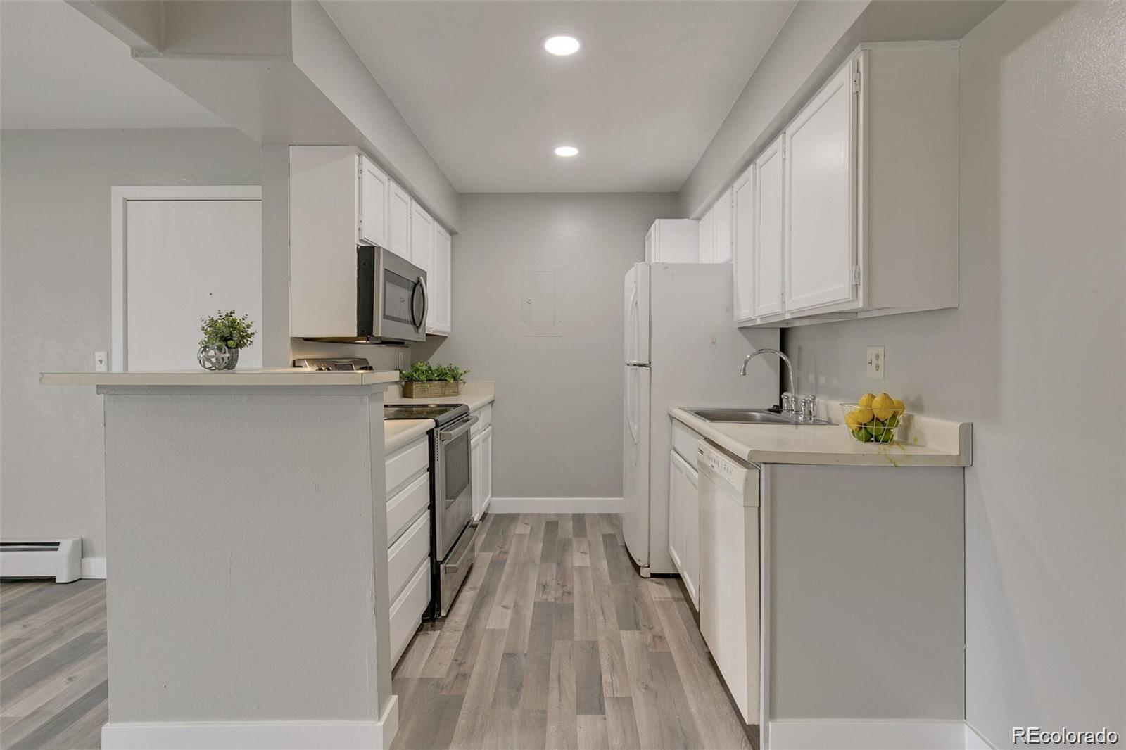 MLS Image #7 for 10150 e virginia avenue,denver, Colorado