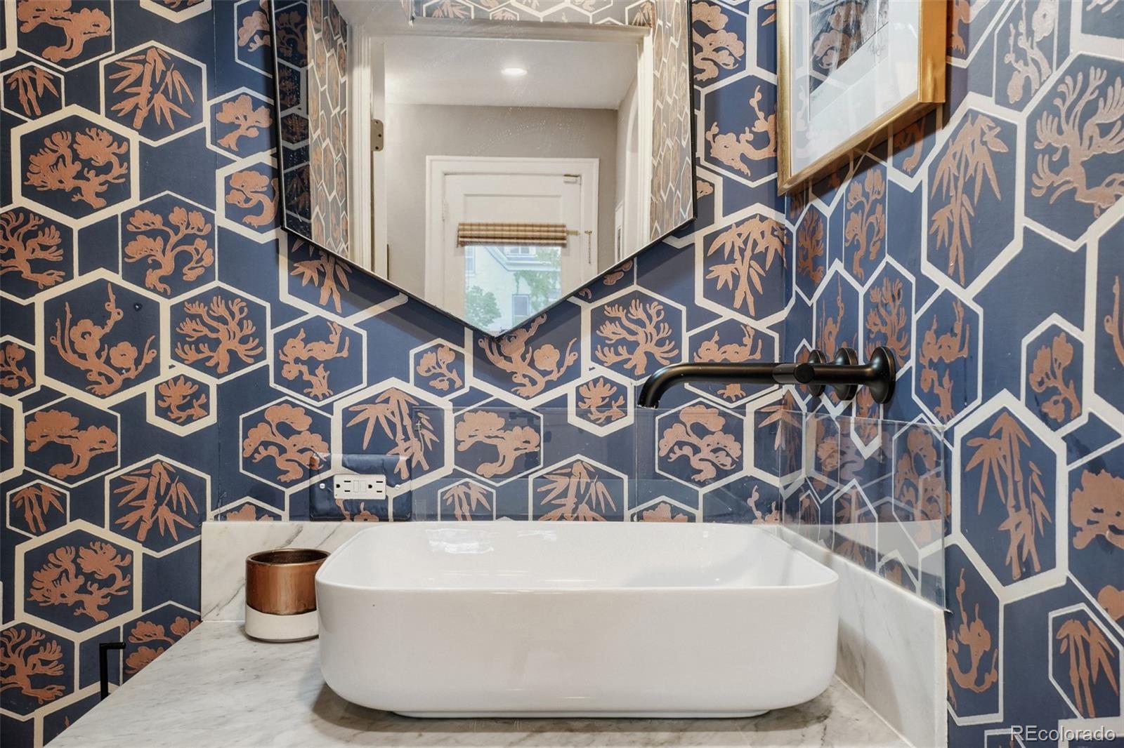 MLS Image #14 for 10 s lincoln street,denver, Colorado