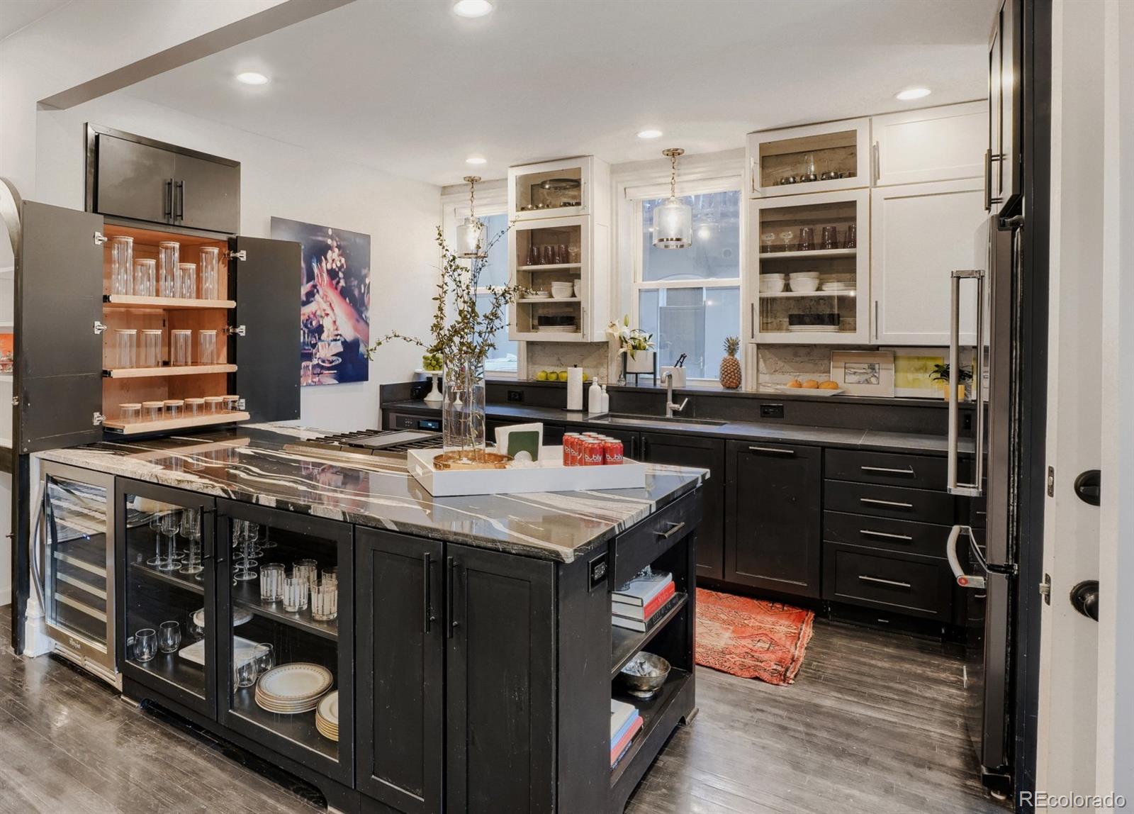 MLS Image #8 for 10 s lincoln street,denver, Colorado