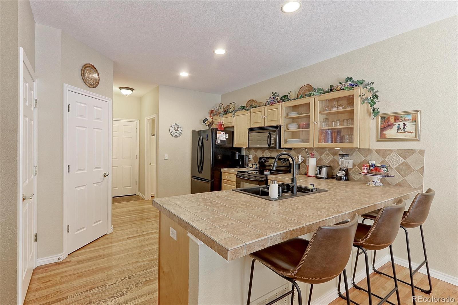 MLS Image #12 for 6088 w utah lane,lakewood, Colorado