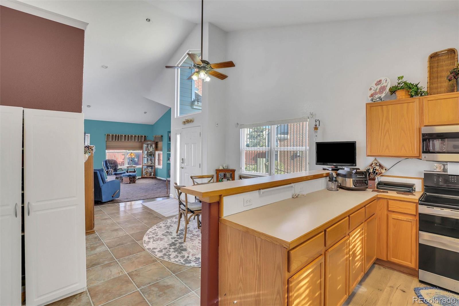 MLS Image #9 for 15555 e 40th avenue,denver, Colorado