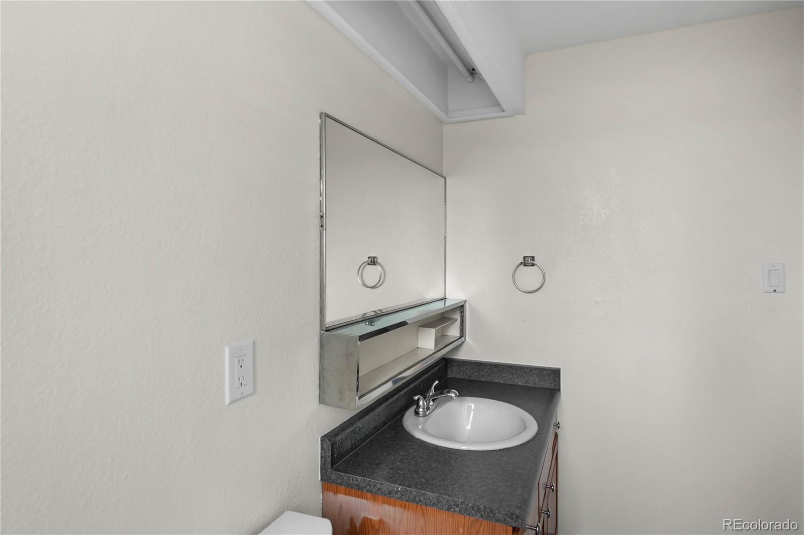 MLS Image #18 for 12643 e ohio avenue,aurora, Colorado