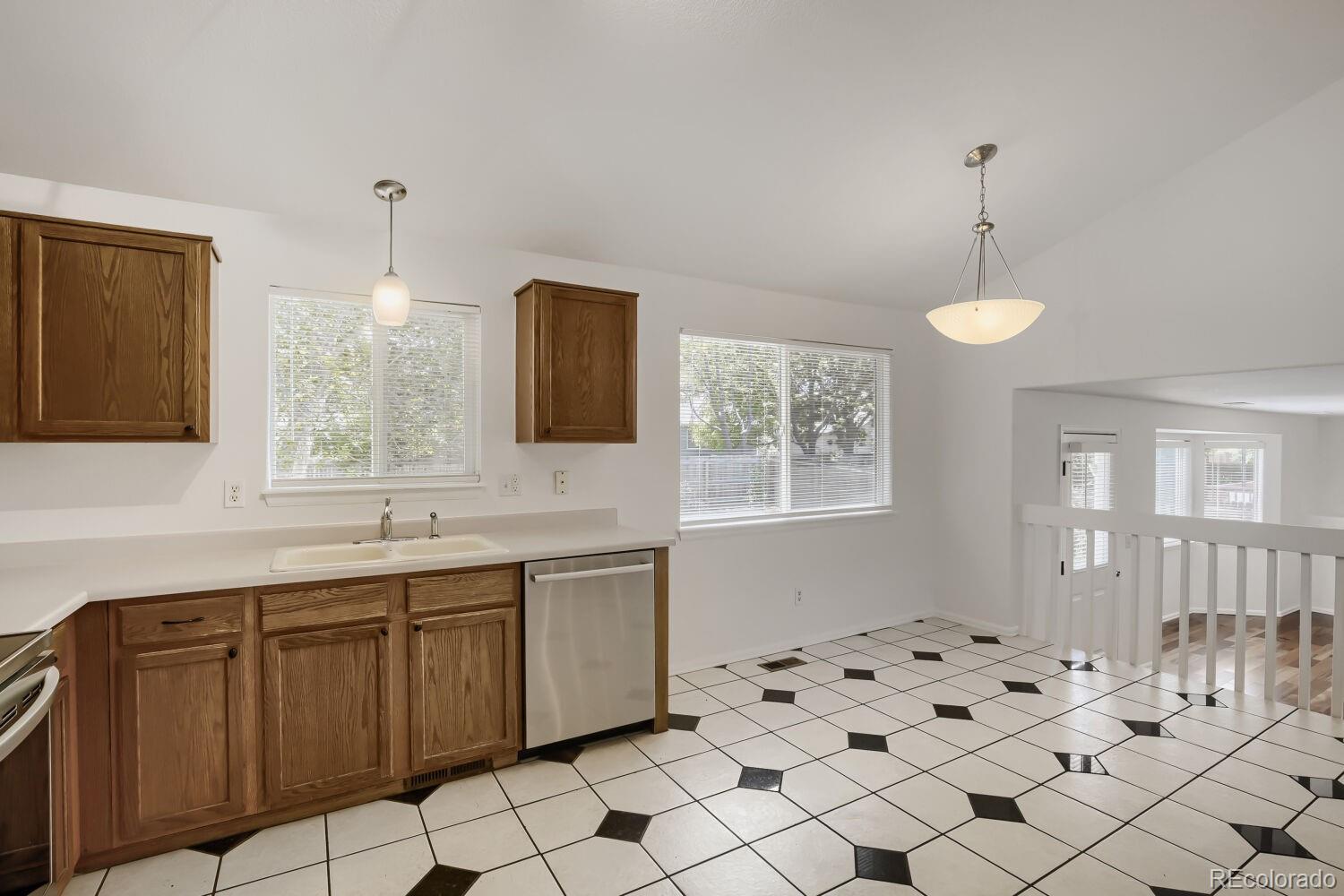 MLS Image #10 for 1633  deerwood drive,longmont, Colorado