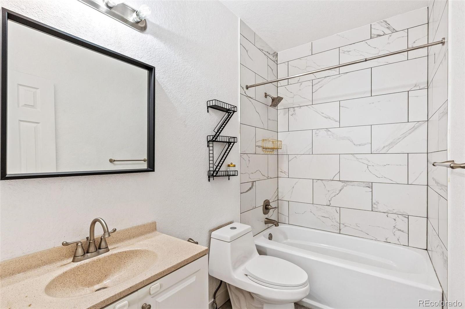 MLS Image #13 for 2535 n gilpin street,denver, Colorado