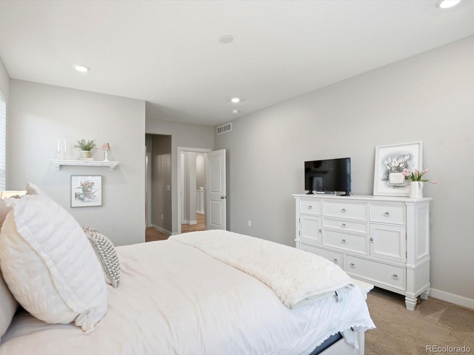 MLS Image #14 for 4175  forever circle,castle rock, Colorado