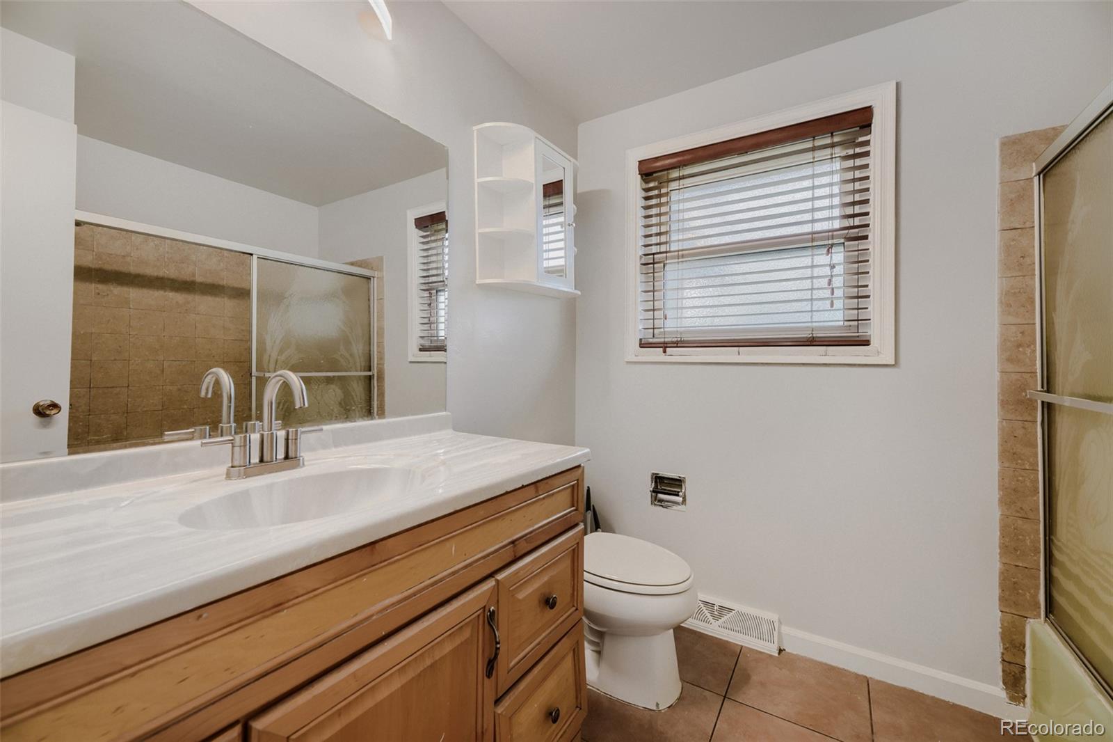 MLS Image #14 for 13240 e alaska avenue,aurora, Colorado