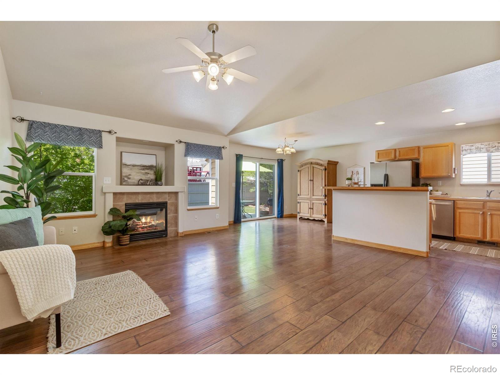 MLS Image #3 for 8781  flaming arrow avenue,wellington, Colorado
