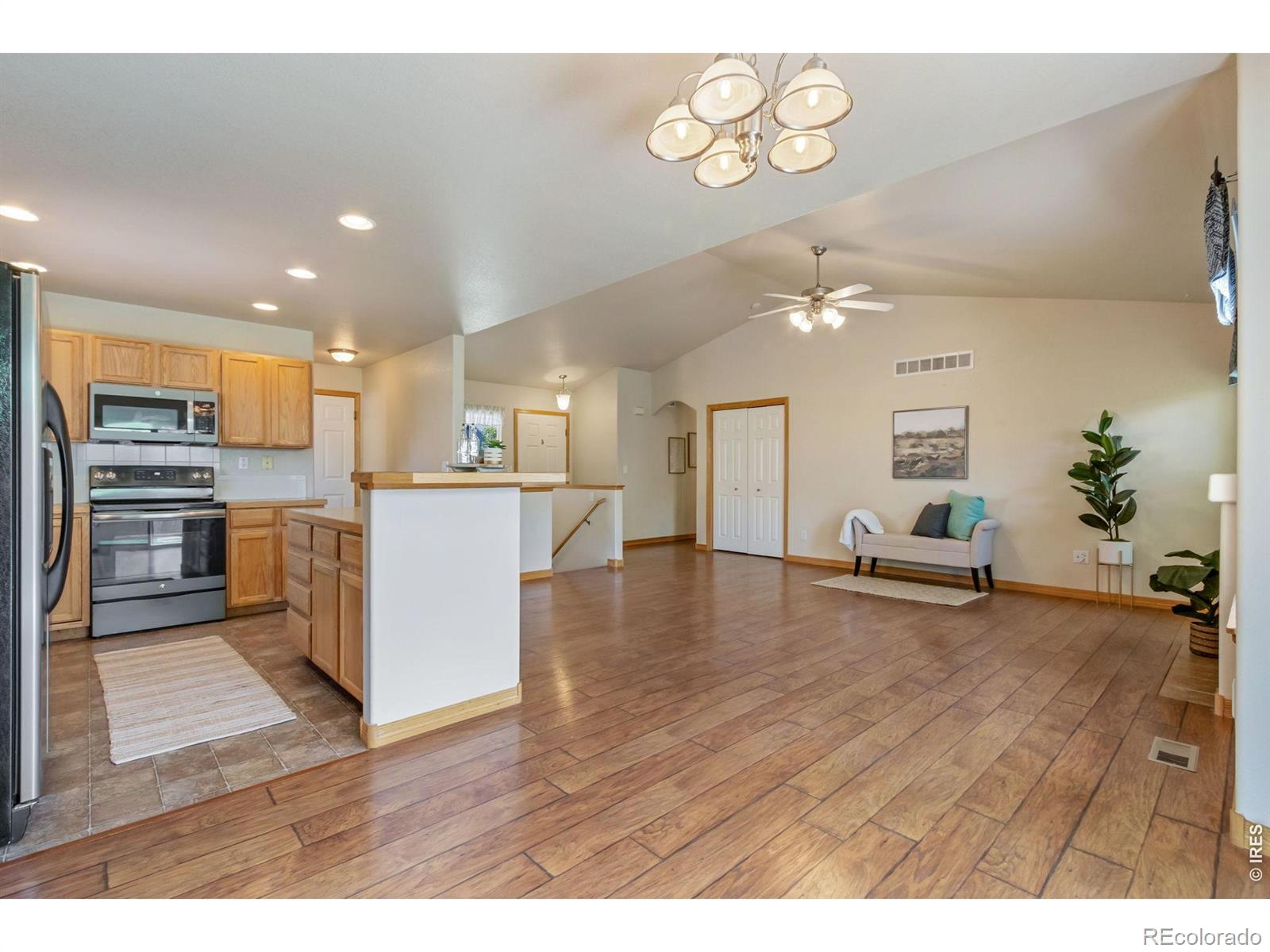 MLS Image #8 for 8781  flaming arrow avenue,wellington, Colorado