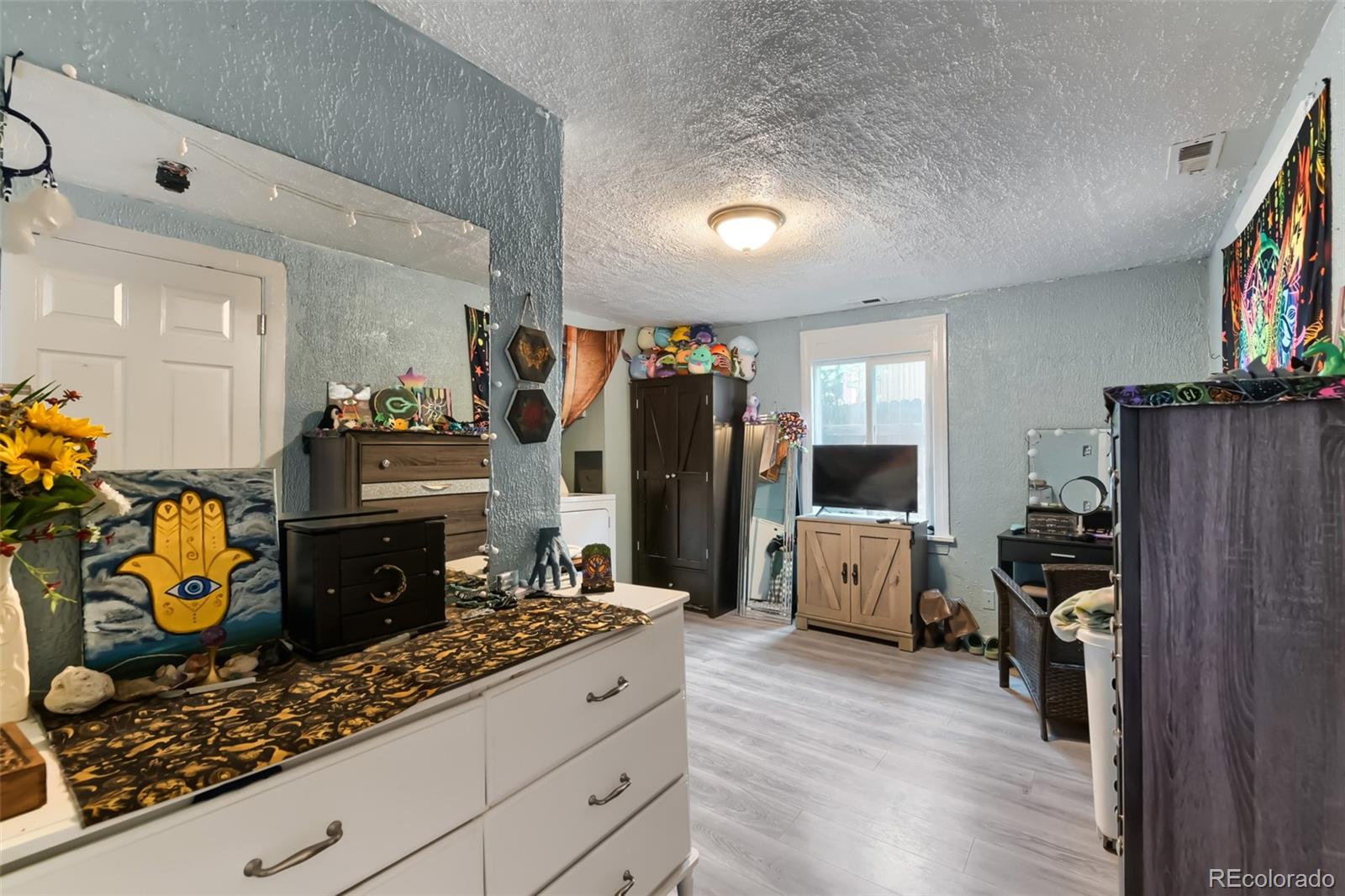 MLS Image #11 for 1058 s raleigh street,denver, Colorado