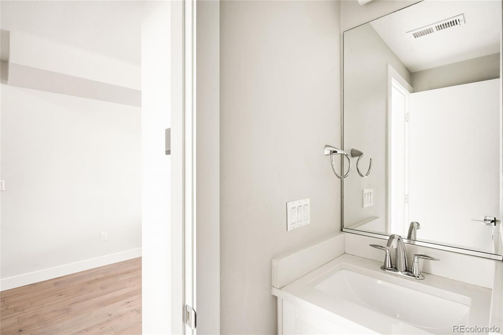 MLS Image #12 for 28 s lincoln street ,denver, Colorado
