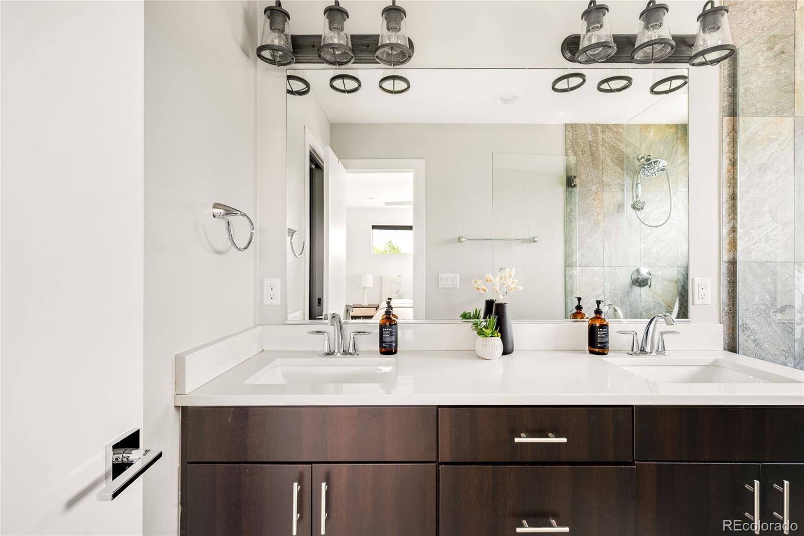 MLS Image #18 for 28 s lincoln street ,denver, Colorado
