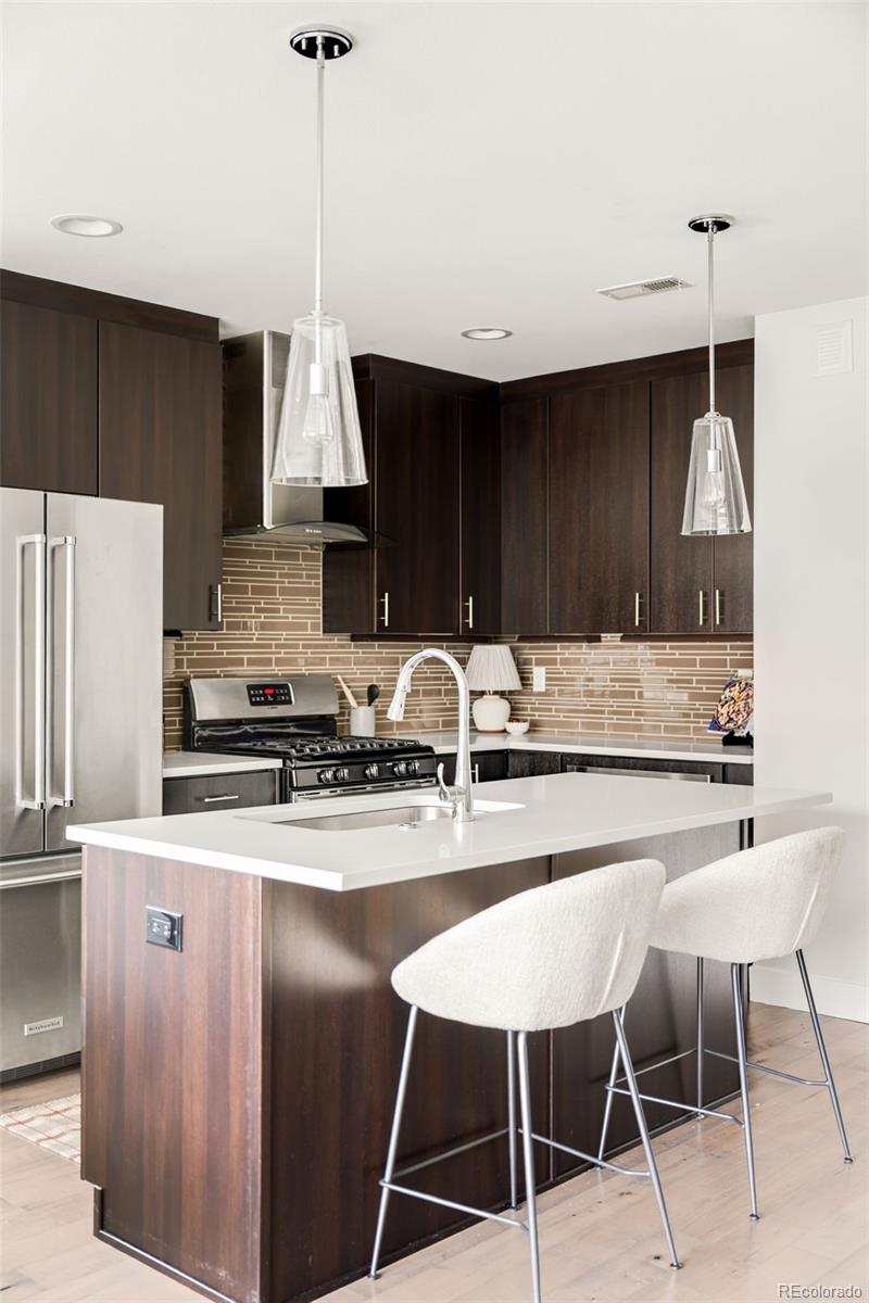 MLS Image #3 for 28 s lincoln street ,denver, Colorado