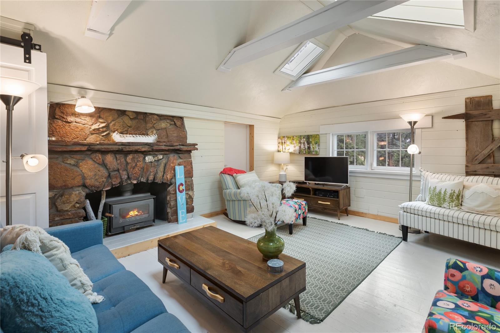 MLS Image #14 for 135  daniwood grove,florissant, Colorado
