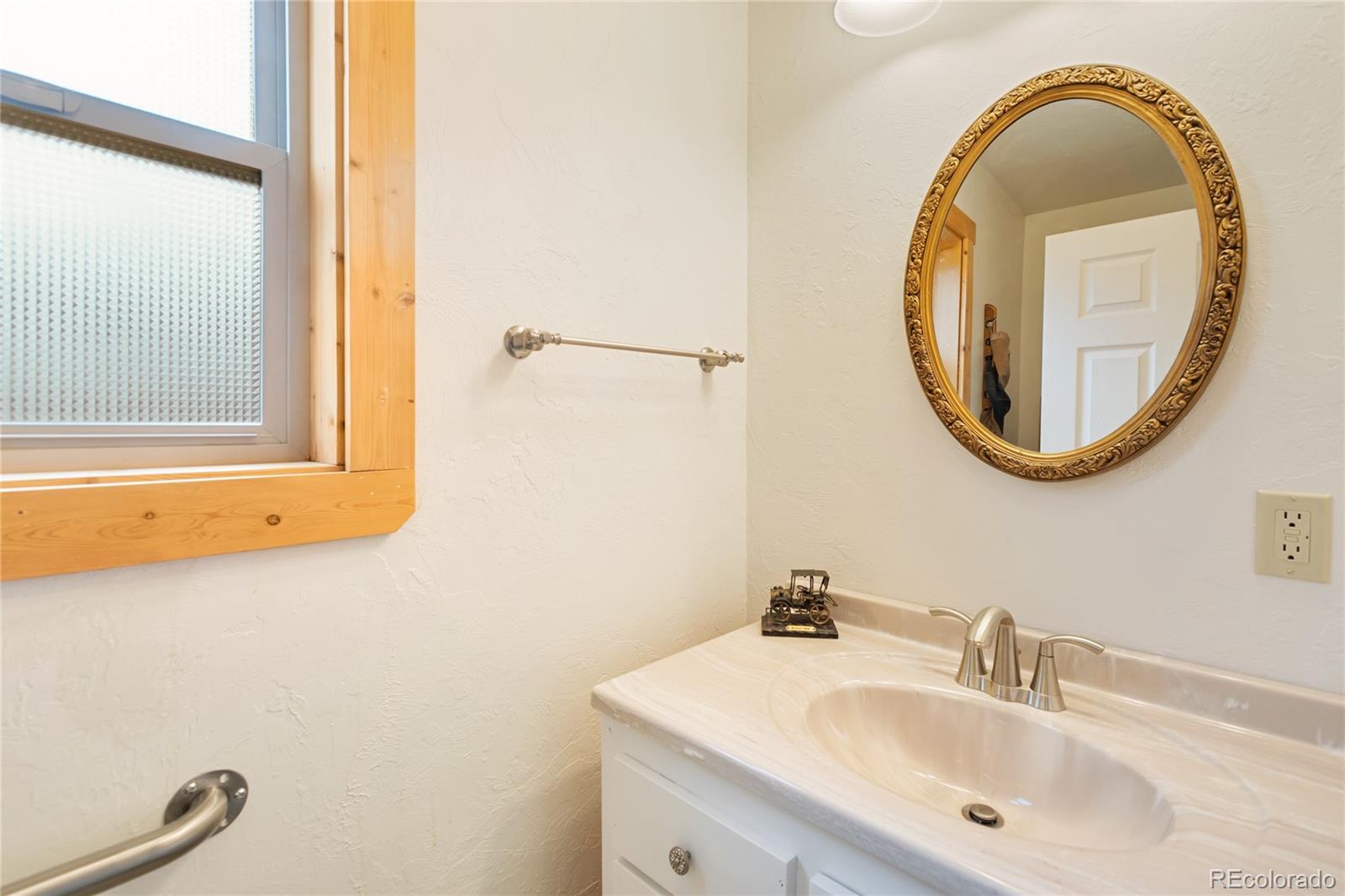 MLS Image #31 for 135  daniwood grove,florissant, Colorado