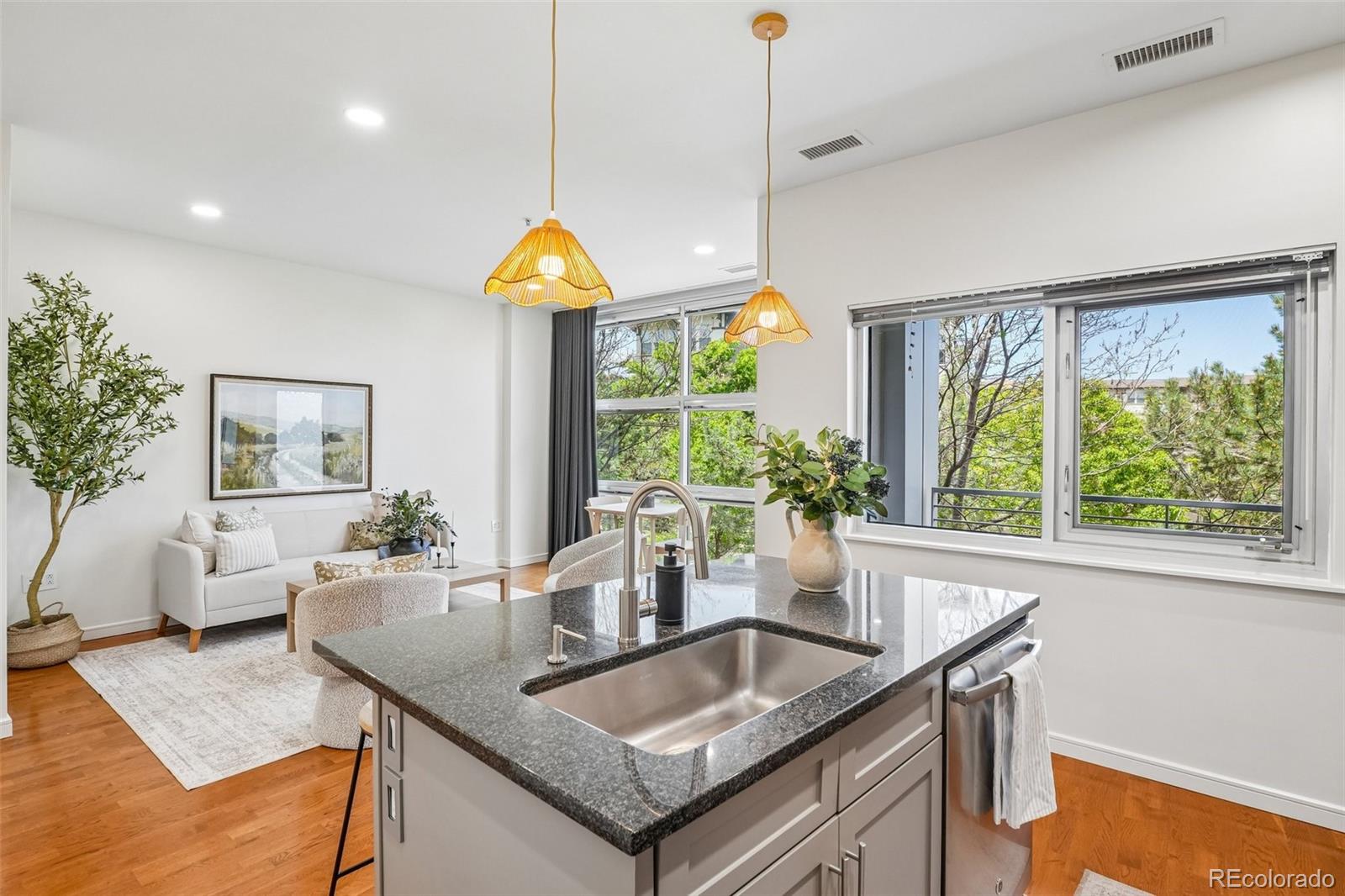 MLS Image #18 for 2958  syracuse street,denver, Colorado