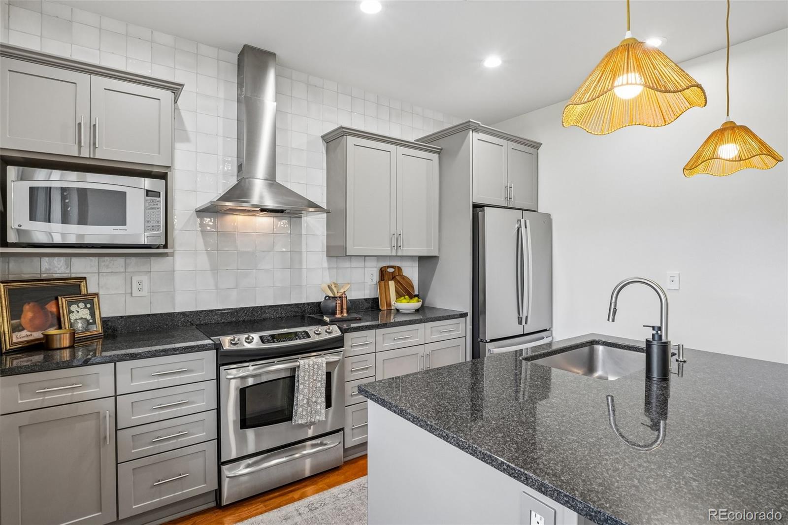 MLS Image #20 for 2958  syracuse street,denver, Colorado