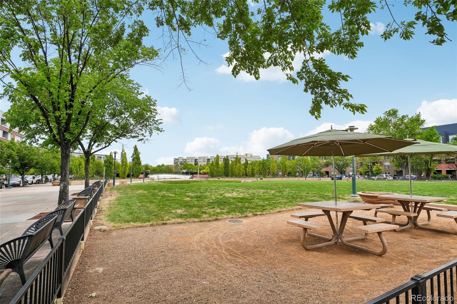 MLS Image #39 for 2958  syracuse street,denver, Colorado