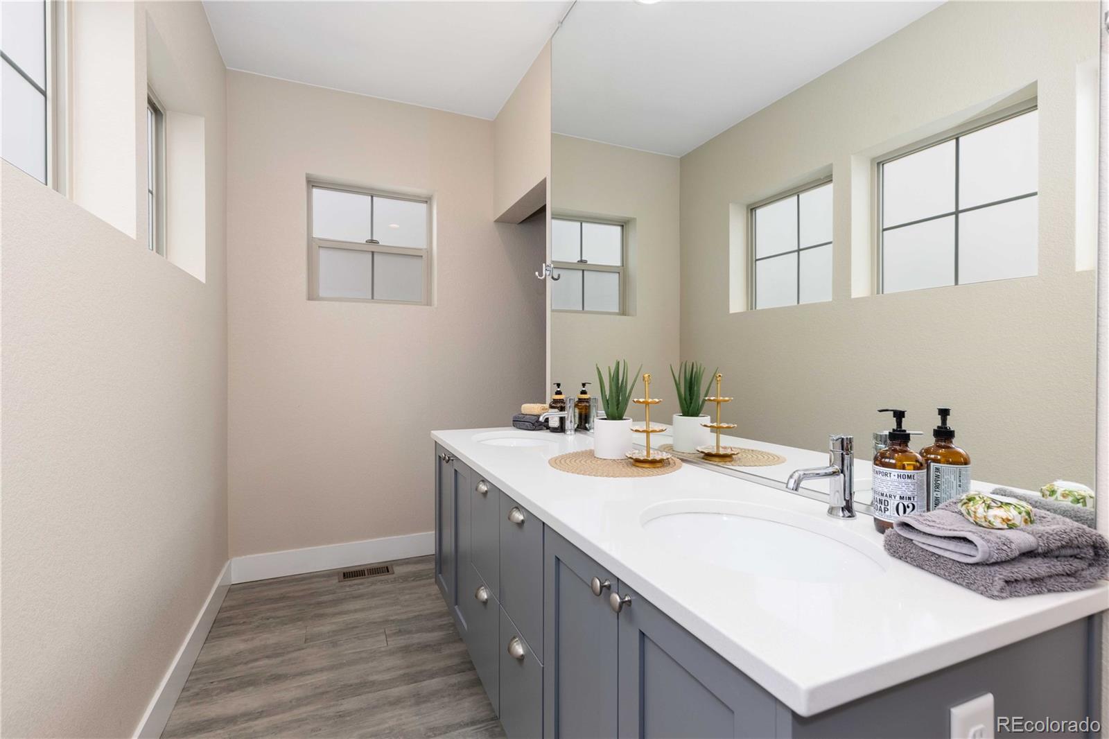 MLS Image #17 for 15513 w vassar avenue,lakewood, Colorado