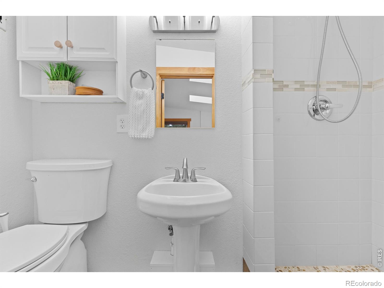 MLS Image #14 for 1003  eagle drive,lyons, Colorado