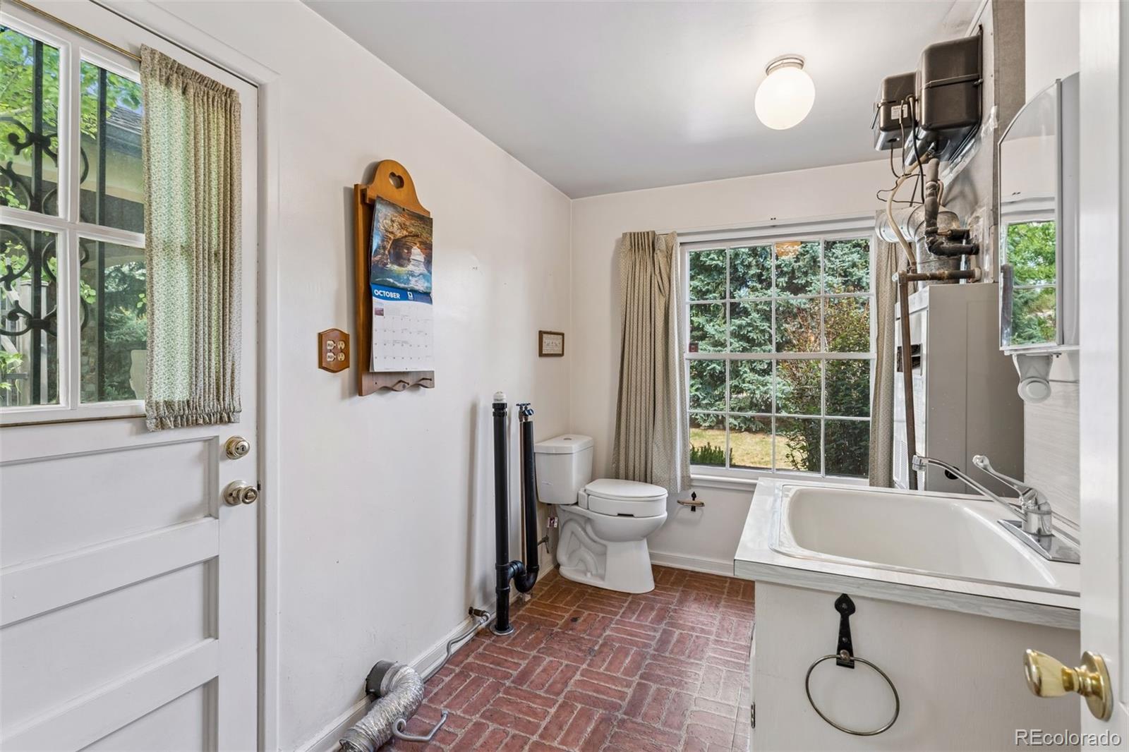 MLS Image #10 for 2345 s monroe street,denver, Colorado