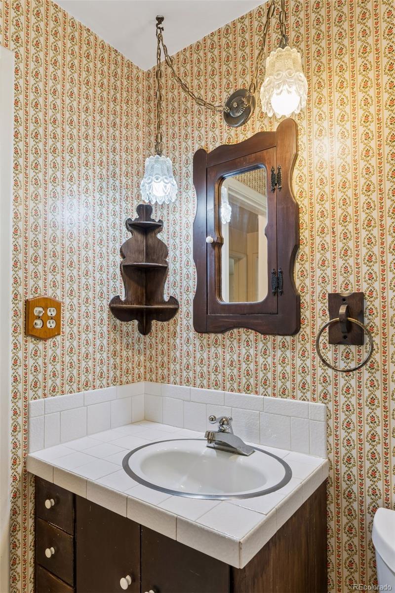 MLS Image #13 for 2345 s monroe street,denver, Colorado