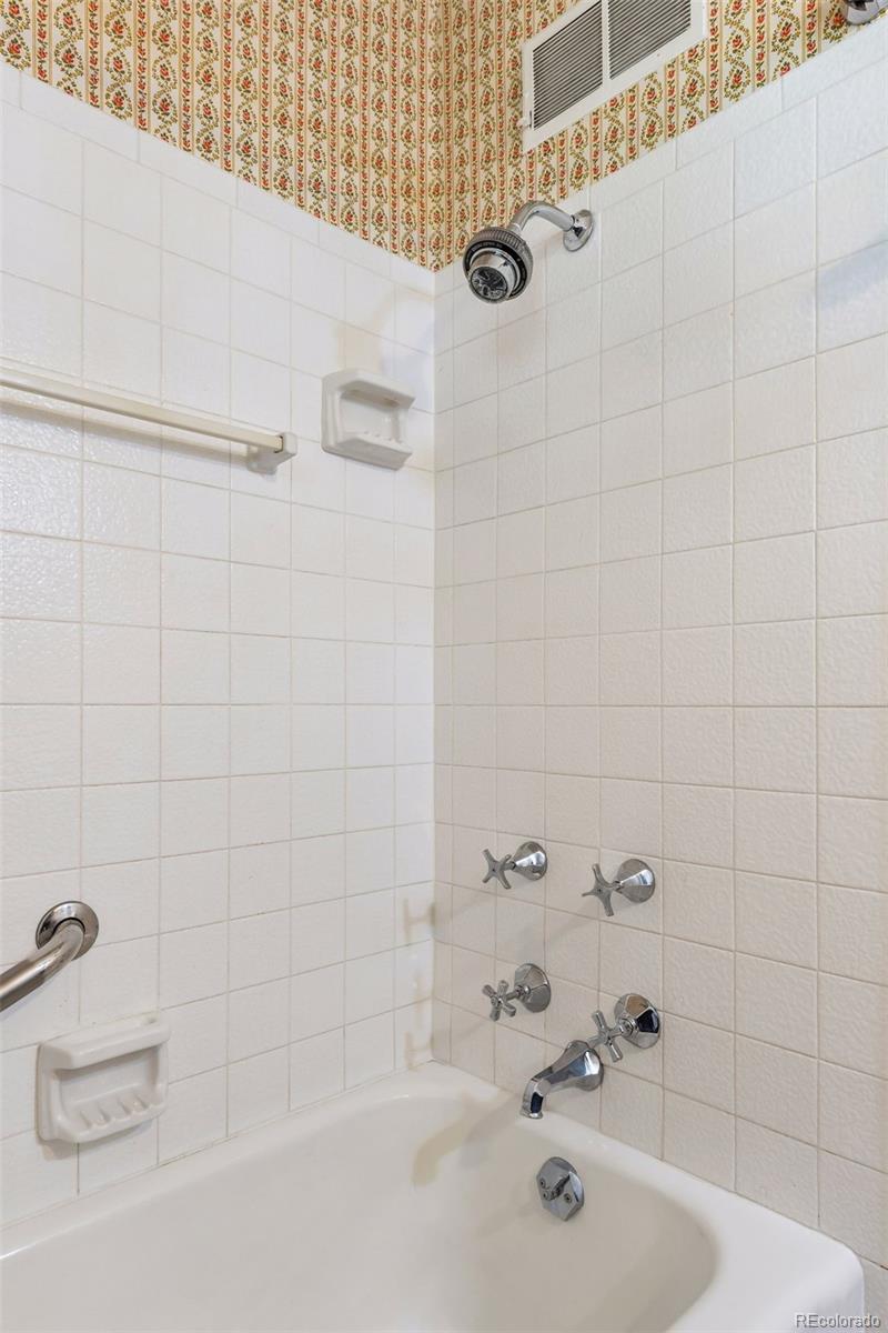 MLS Image #14 for 2345 s monroe street,denver, Colorado