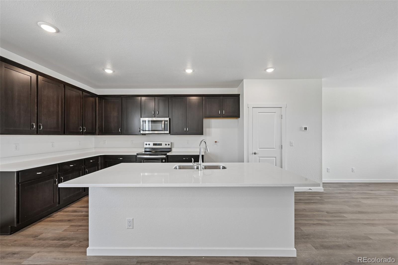 MLS Image #15 for 24171 e 54th place,aurora, Colorado
