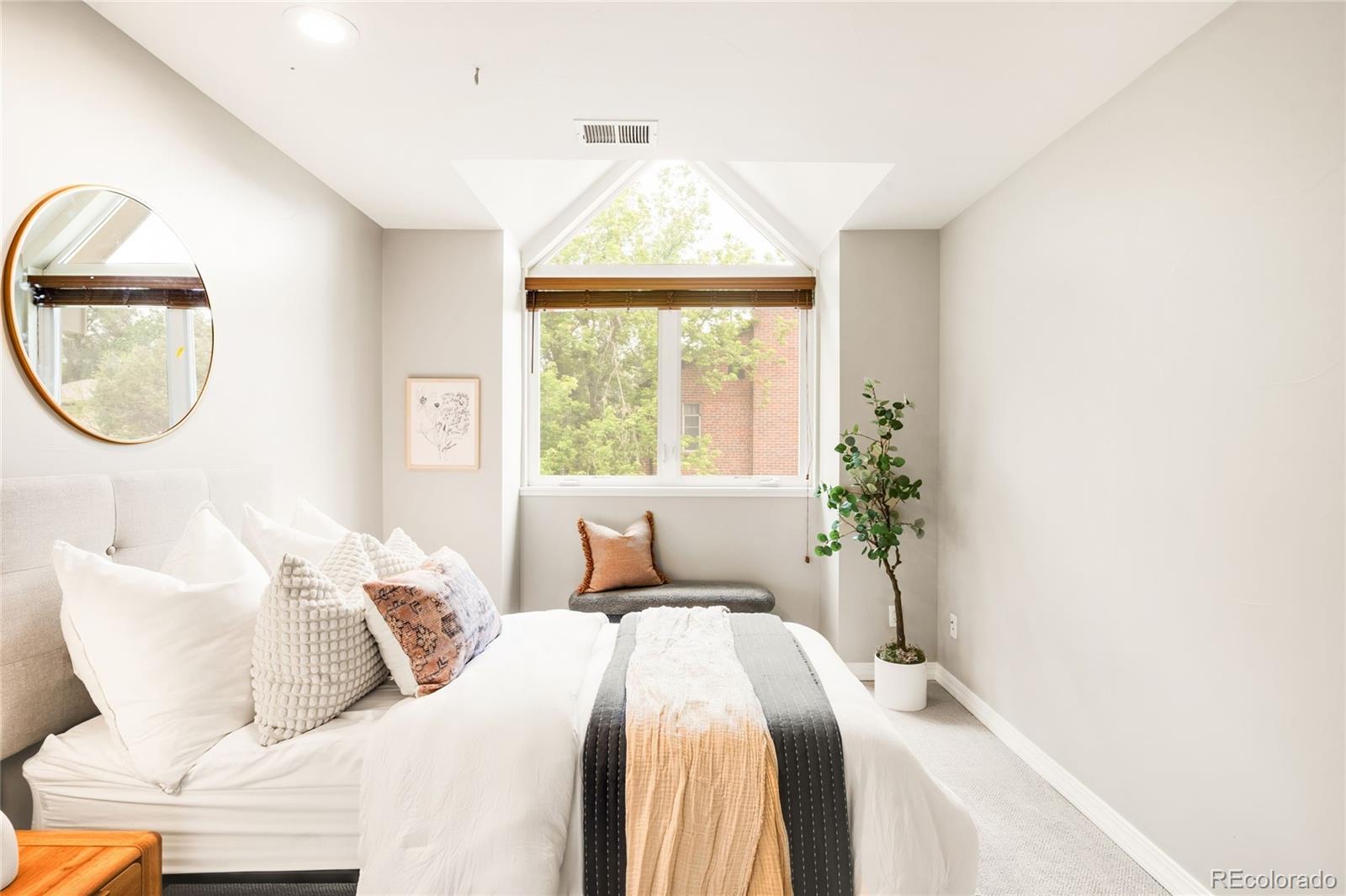 MLS Image #38 for 3045  ohm way,denver, Colorado