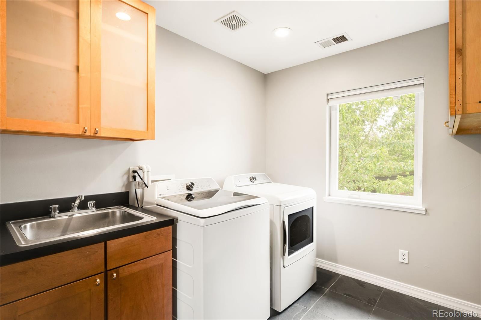 MLS Image #40 for 3045  ohm way,denver, Colorado