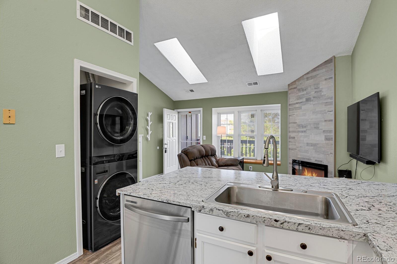MLS Image #9 for 1214 s flower circle,lakewood, Colorado