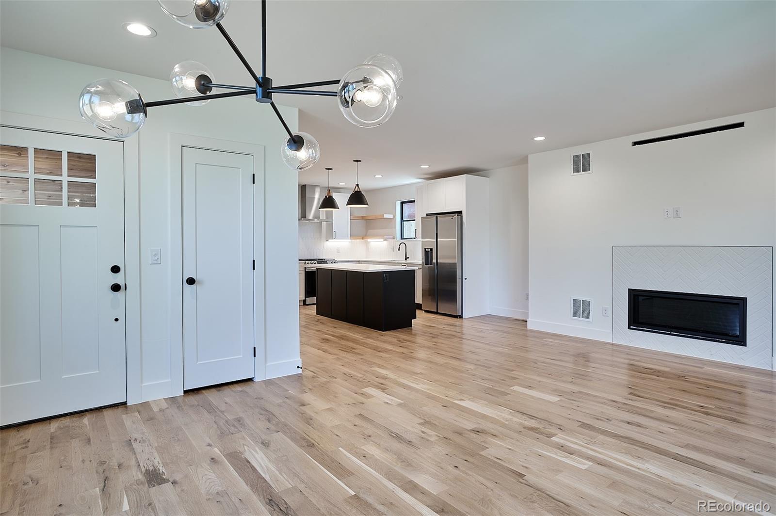 MLS Image #10 for 521 n fox ,denver, Colorado