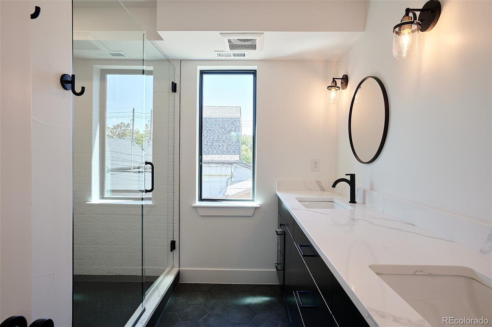 MLS Image #16 for 521 n fox ,denver, Colorado