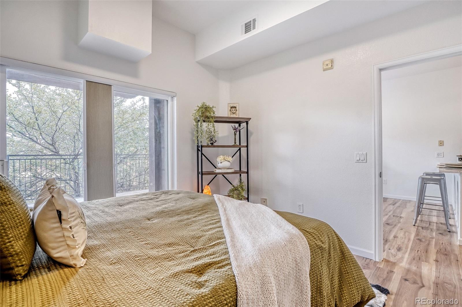 MLS Image #16 for 15475  andrews drive,denver, Colorado
