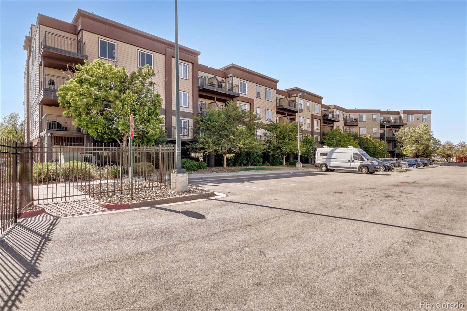 MLS Image #3 for 15475  andrews drive,denver, Colorado