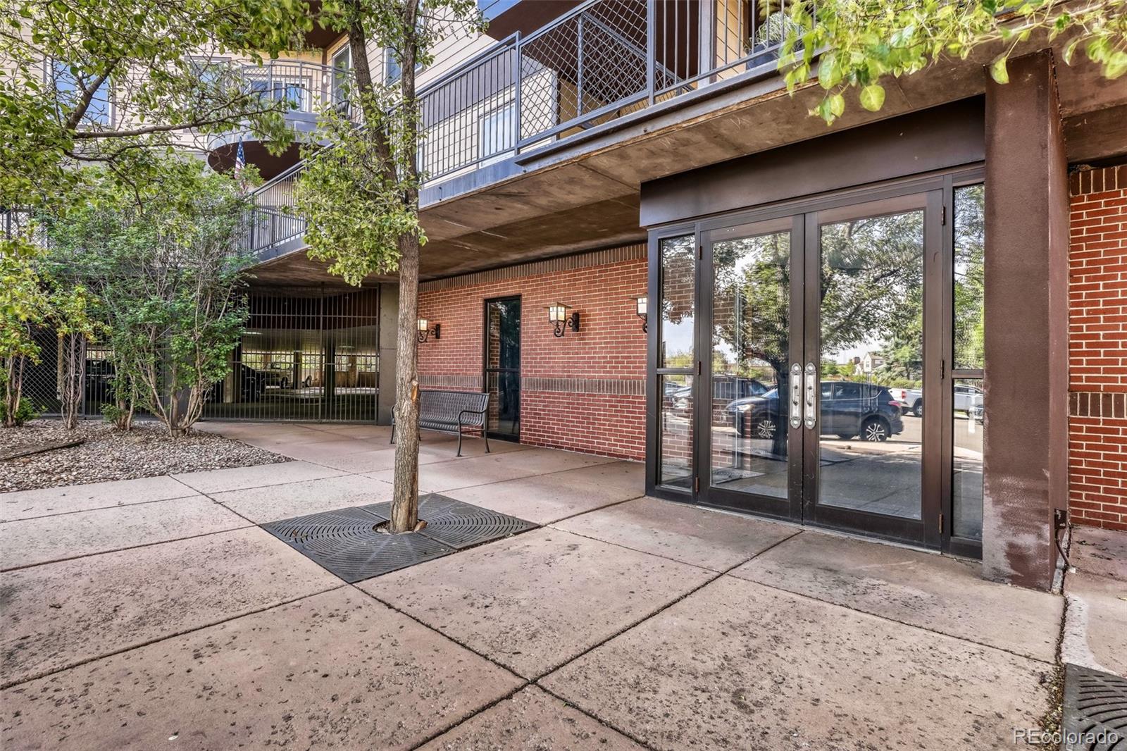 MLS Image #4 for 15475  andrews drive,denver, Colorado