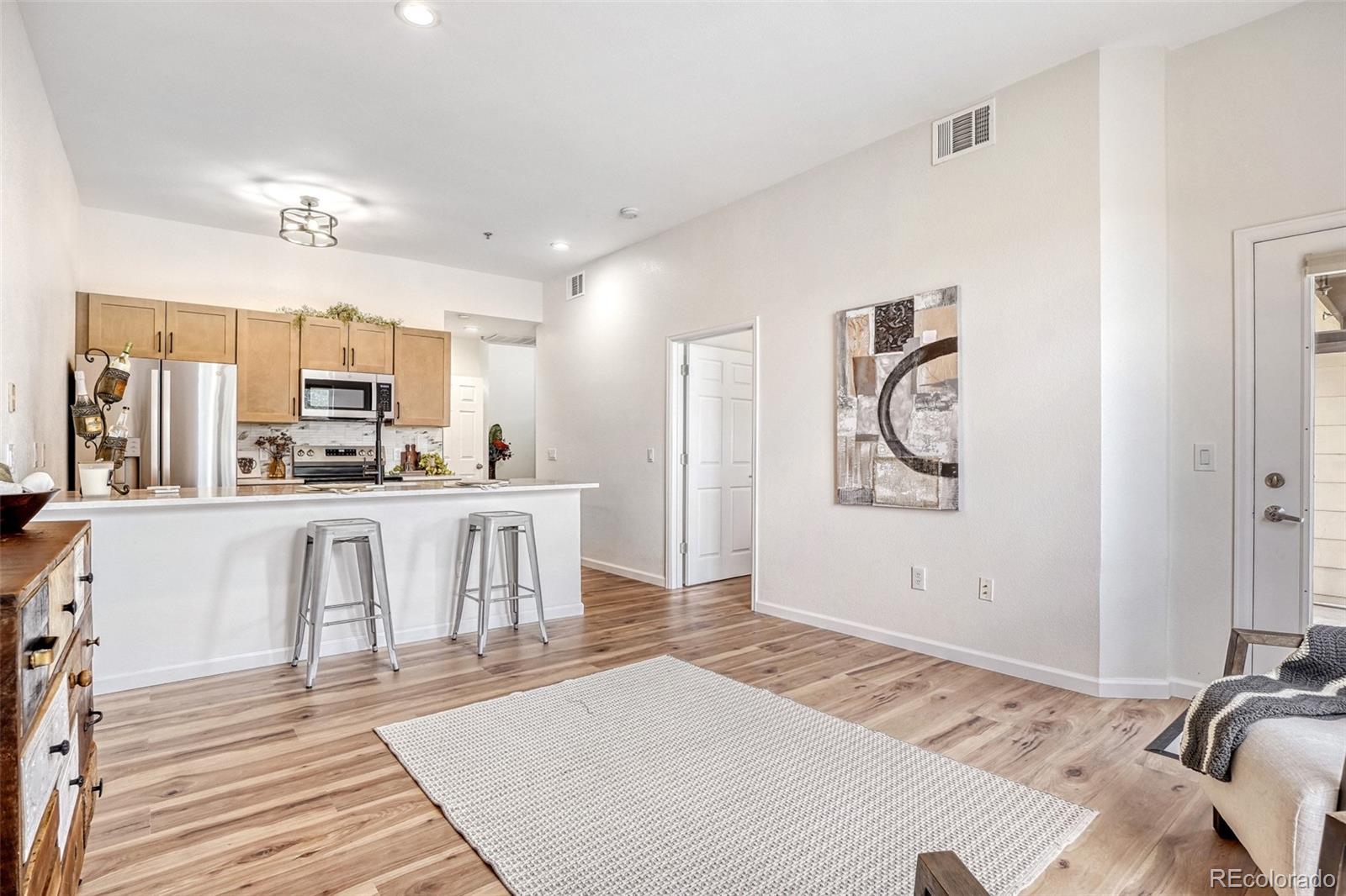 MLS Image #8 for 15475  andrews drive,denver, Colorado