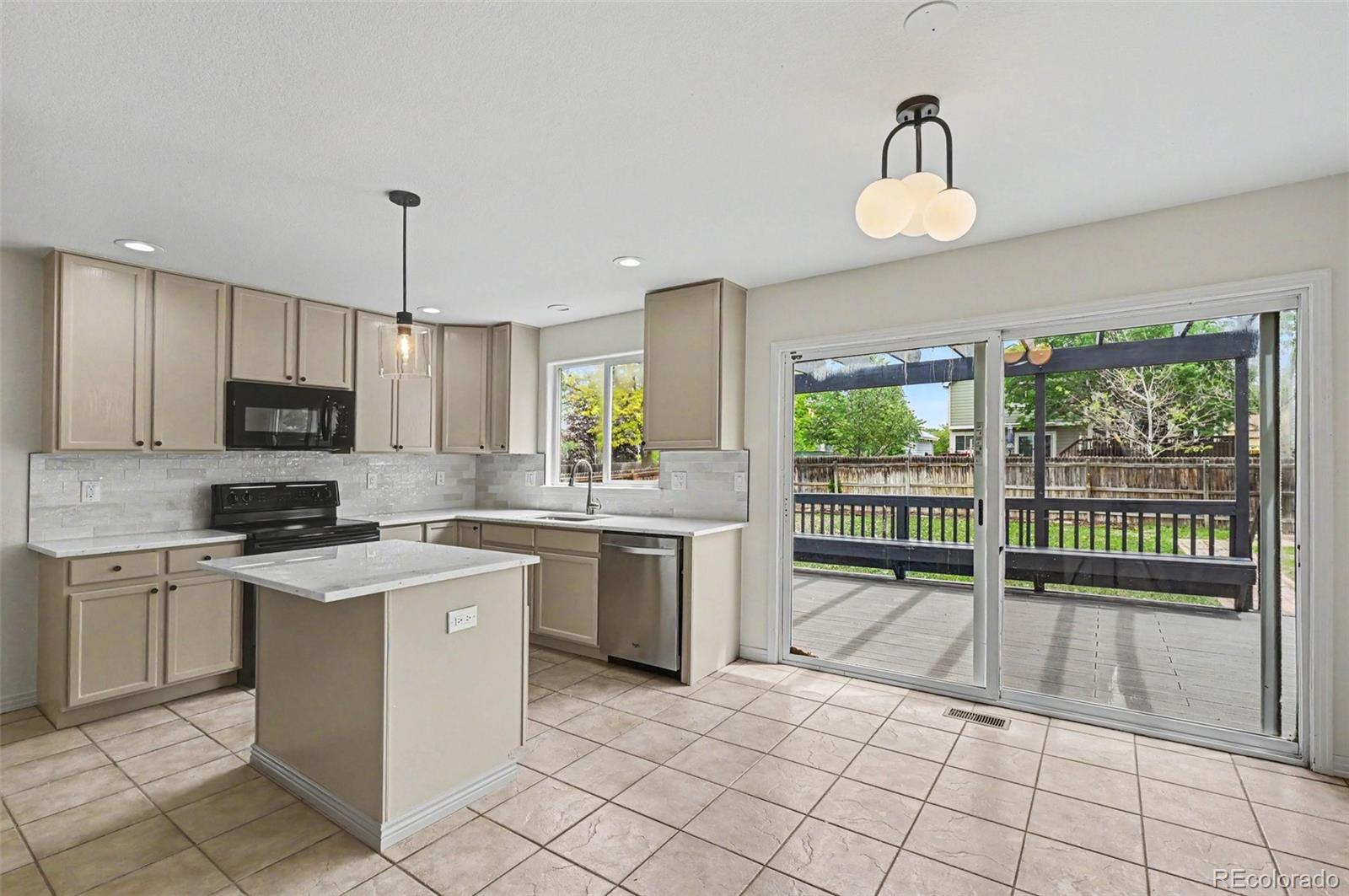 MLS Image #4 for 11874  eudora drive,thornton, Colorado