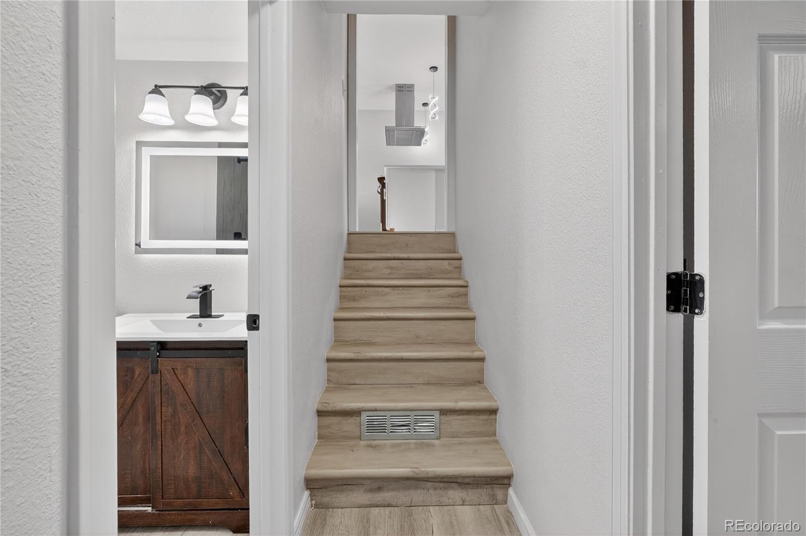 MLS Image #14 for 15340 e iowa place,aurora, Colorado
