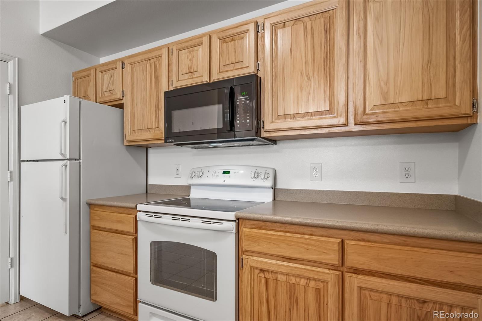 MLS Image #12 for 12820  ironstone way 104,parker, Colorado