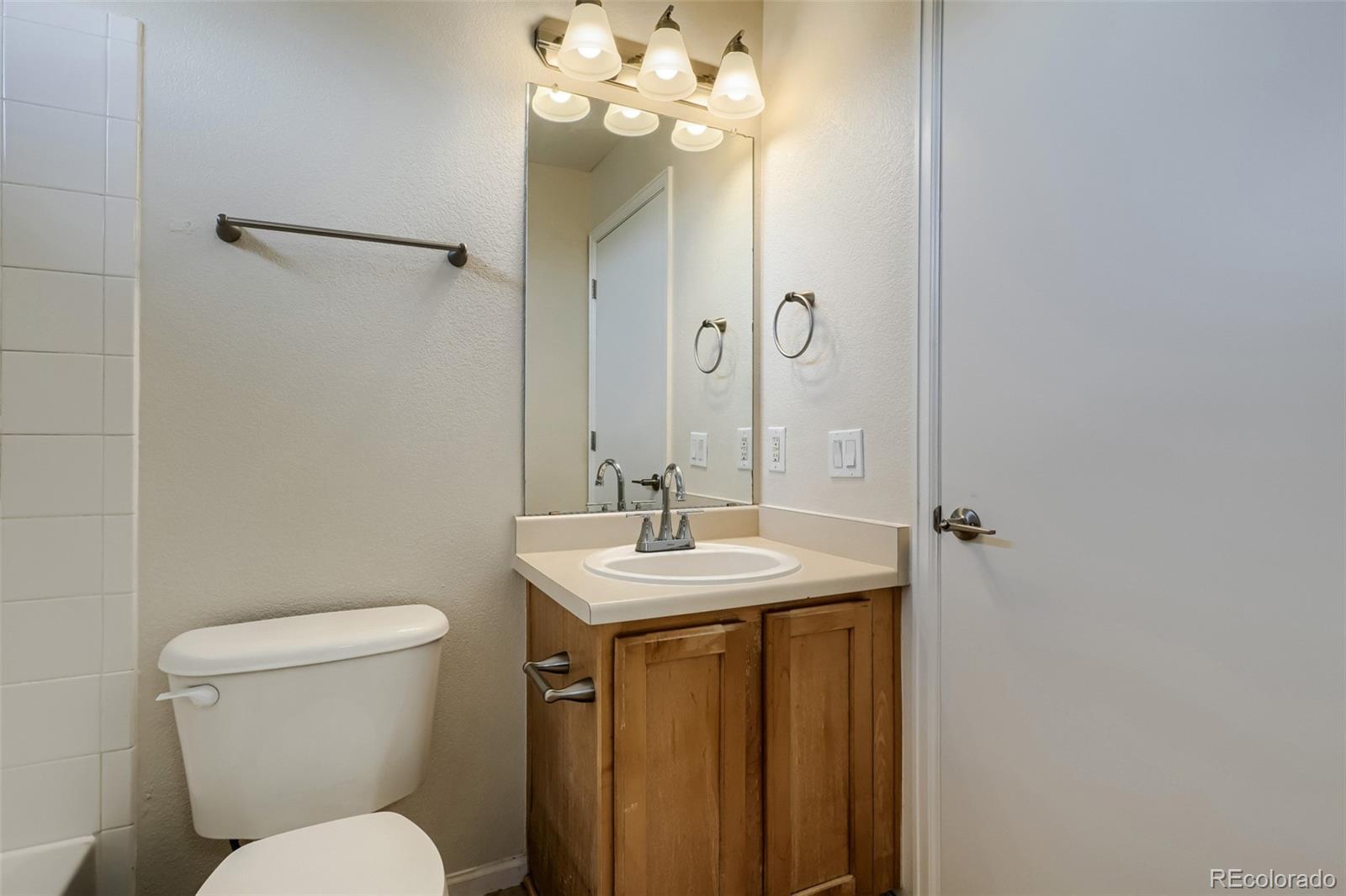 MLS Image #20 for 21434 e 47th avenue,denver, Colorado