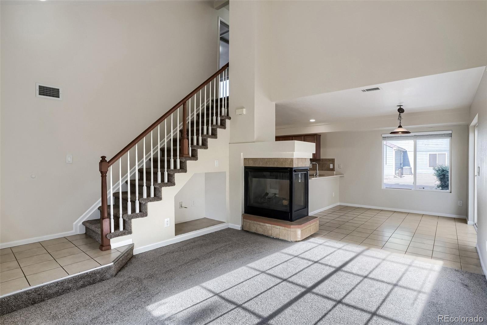 MLS Image #5 for 21434 e 47th avenue,denver, Colorado