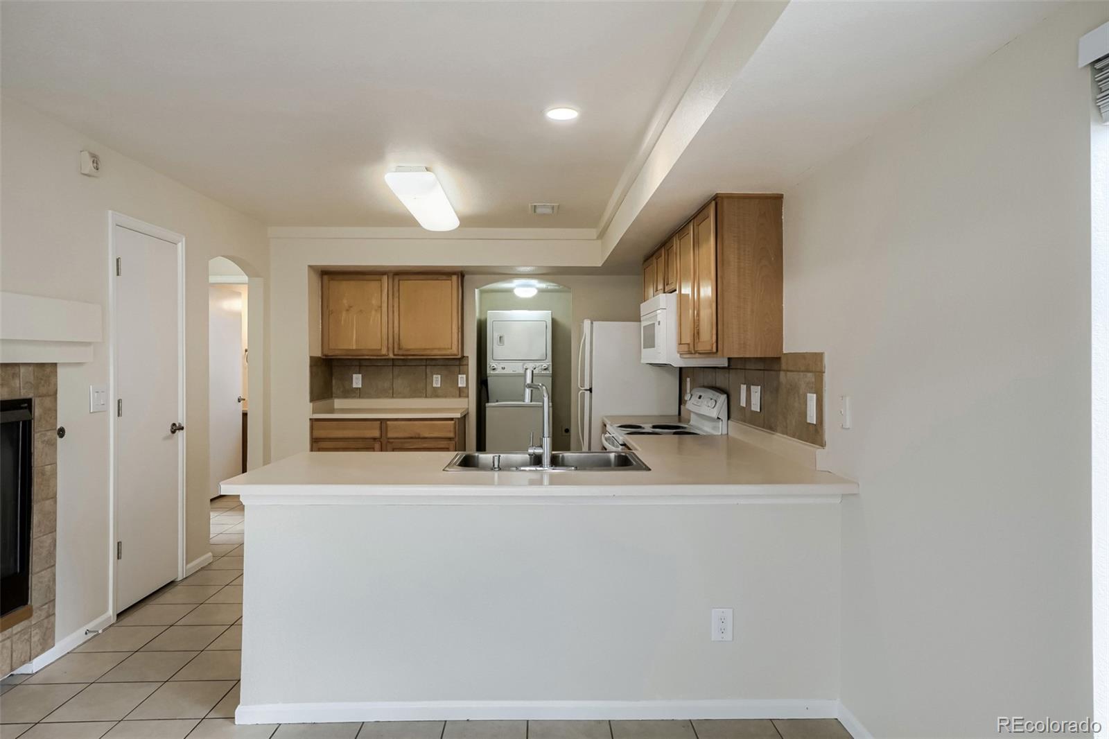 MLS Image #9 for 21434 e 47th avenue,denver, Colorado